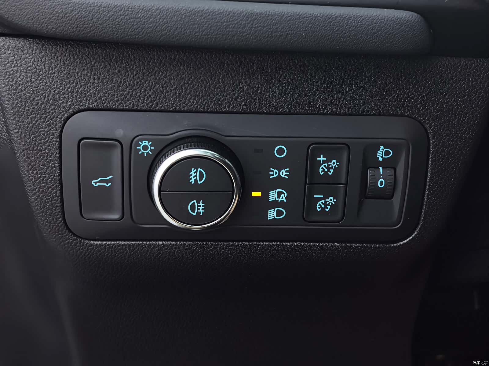 Ford Escape, 2023 25