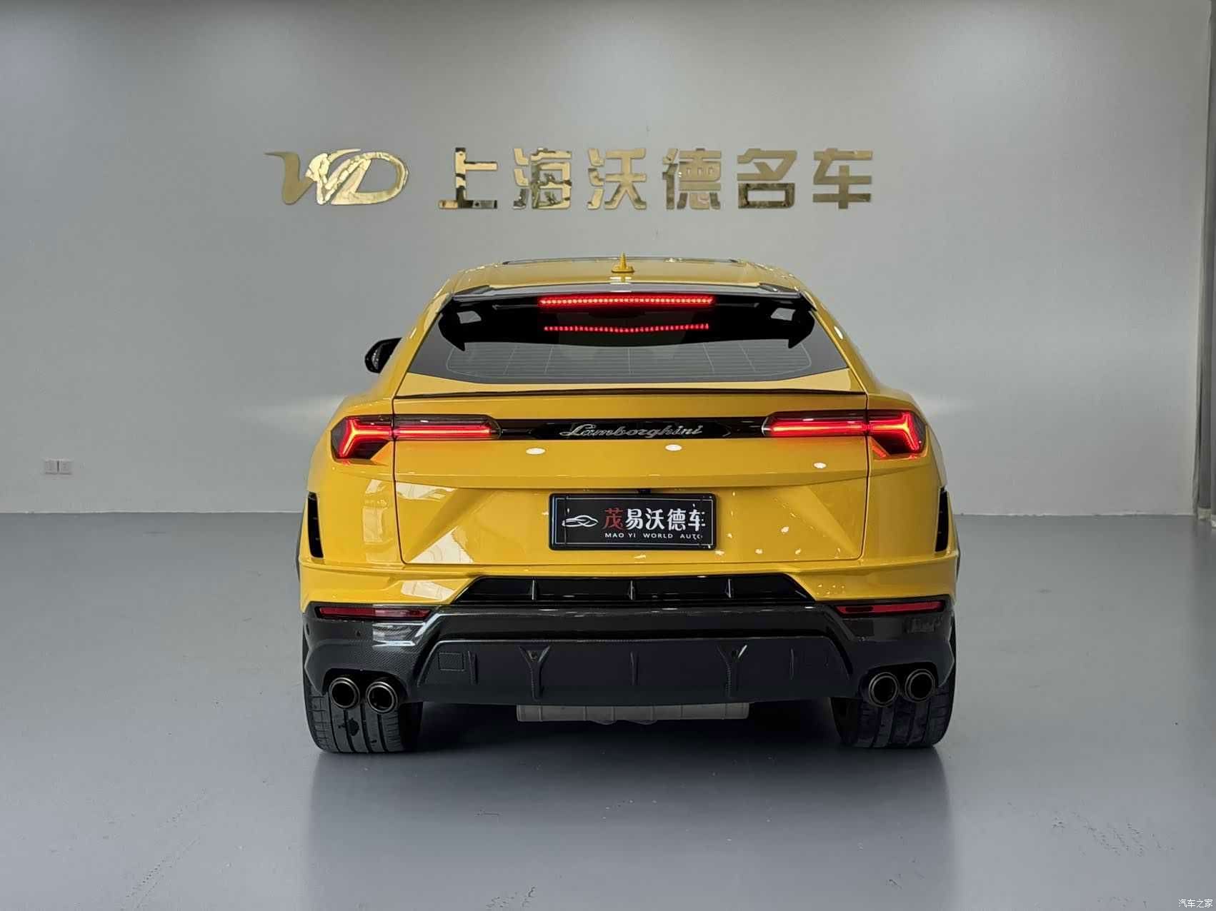 Lamborghini Urus, 2023 전체 사진