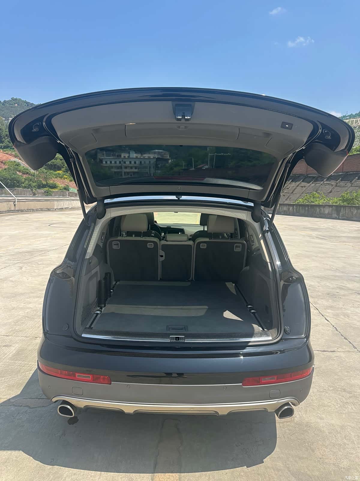 Audi Q7, 2012 11