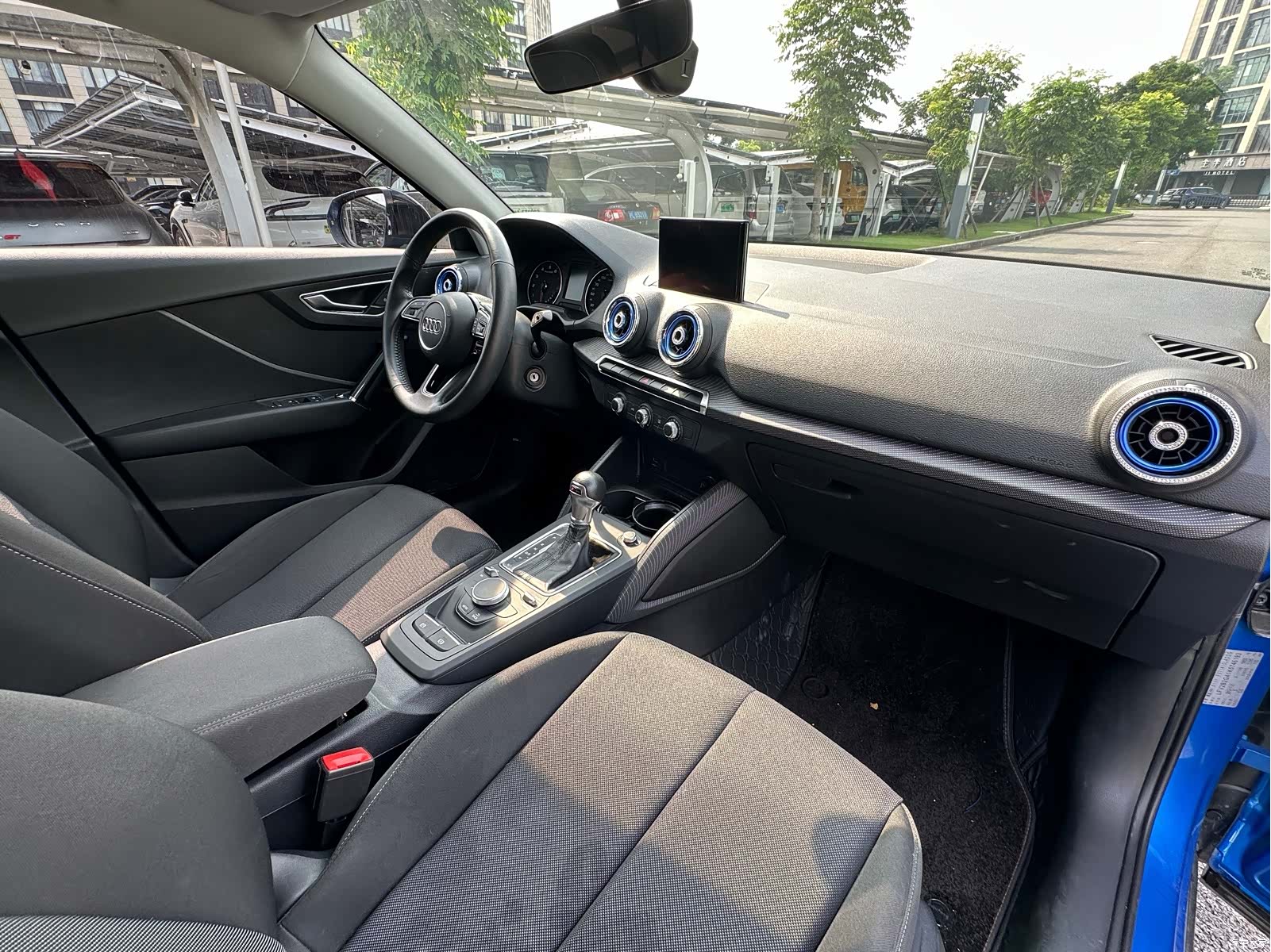 Audi Q2L, 2020 10