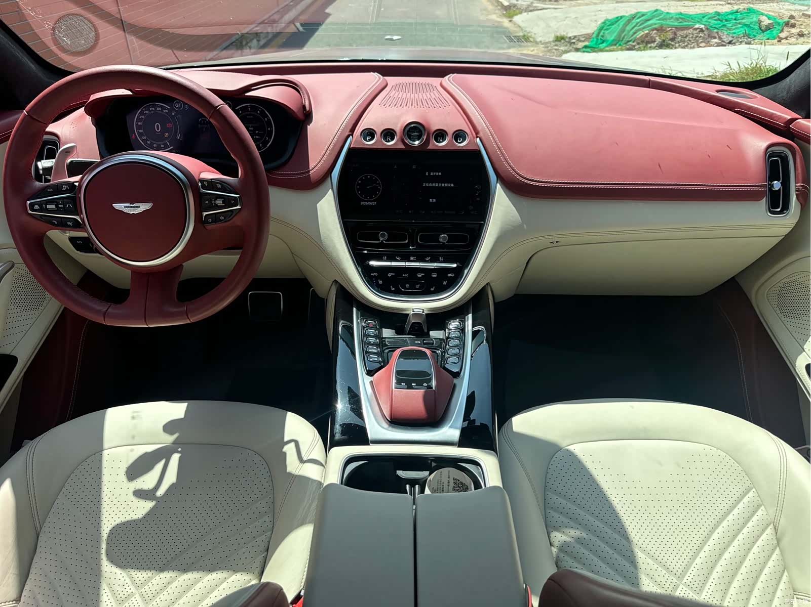 Aston Martin DBX, 2023 18