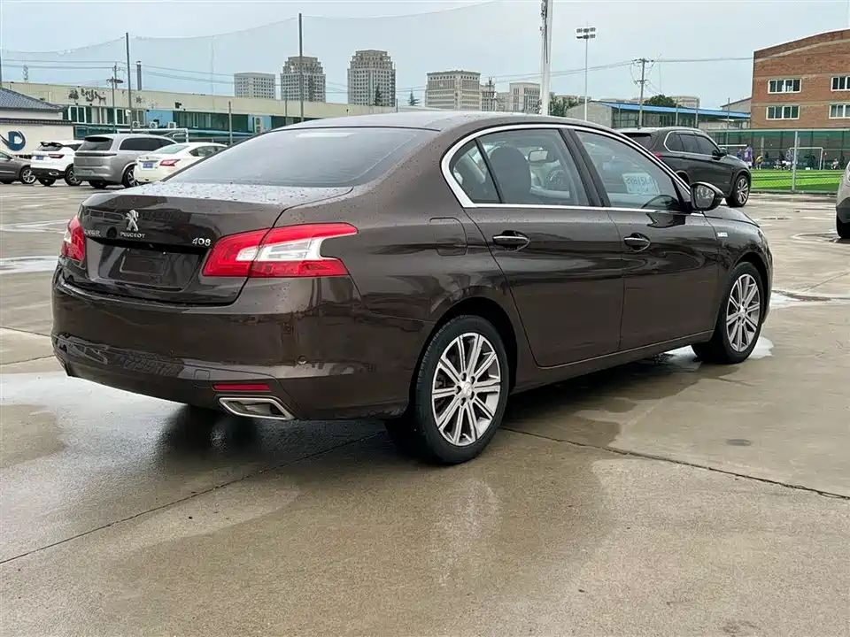 Peugeot 408