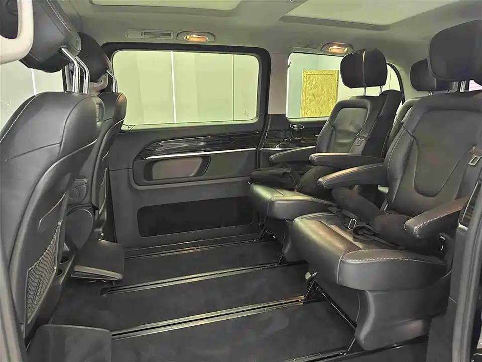 Mercedes-Benz V-class