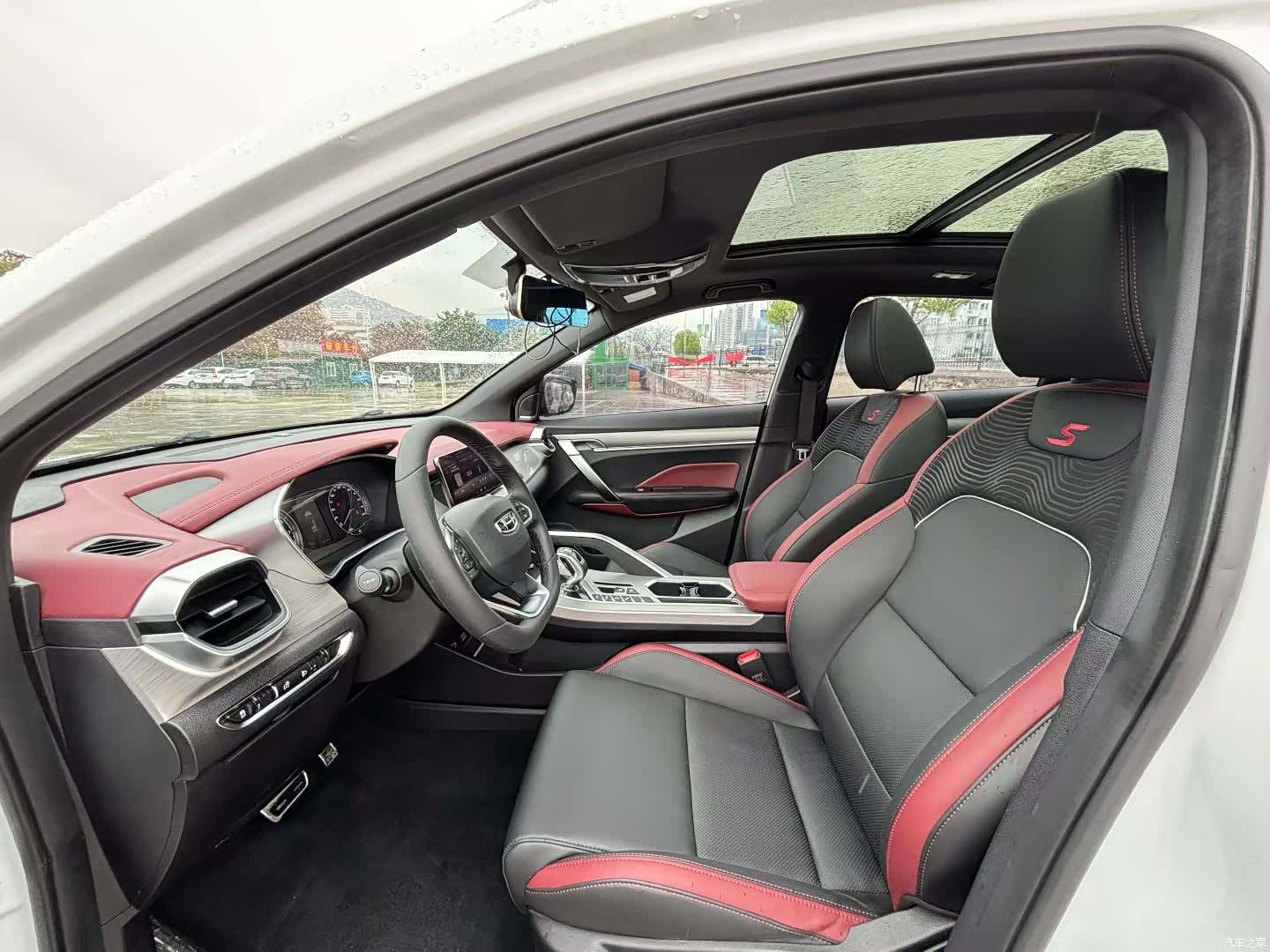 Geely Coolray, 2020 все фото