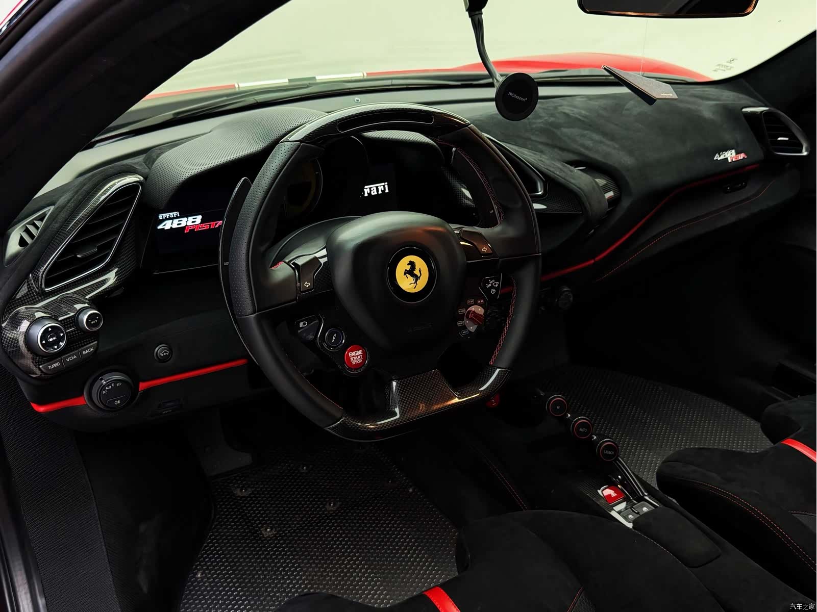 Ferrari 488, 2019 16