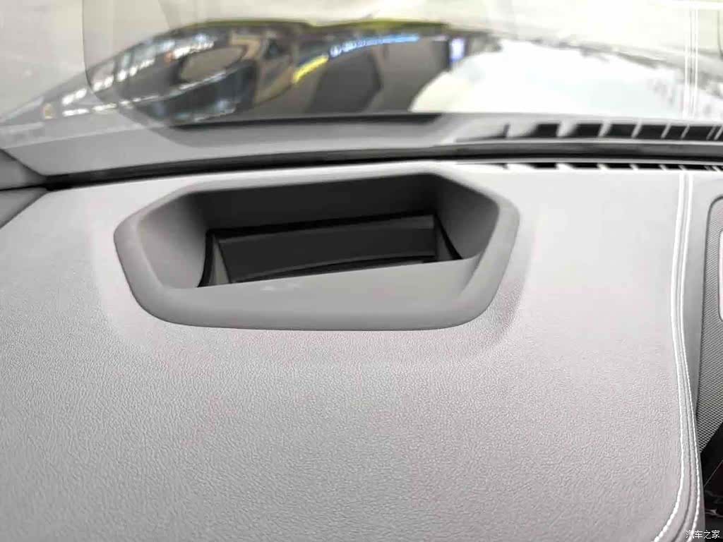 BMW 5 Series, 2023 все фото