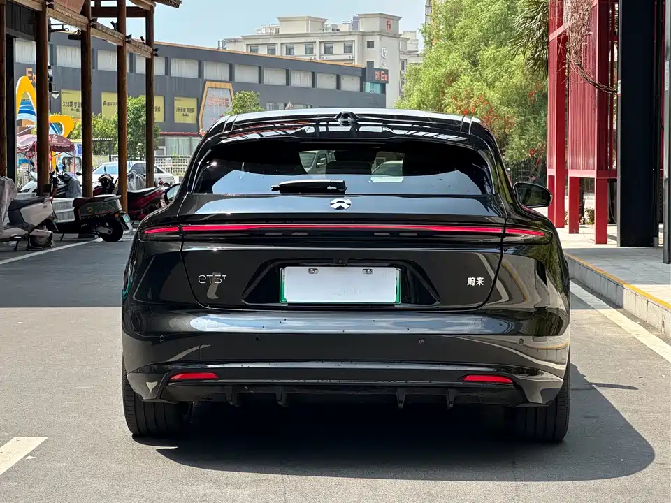 NIO ET5T