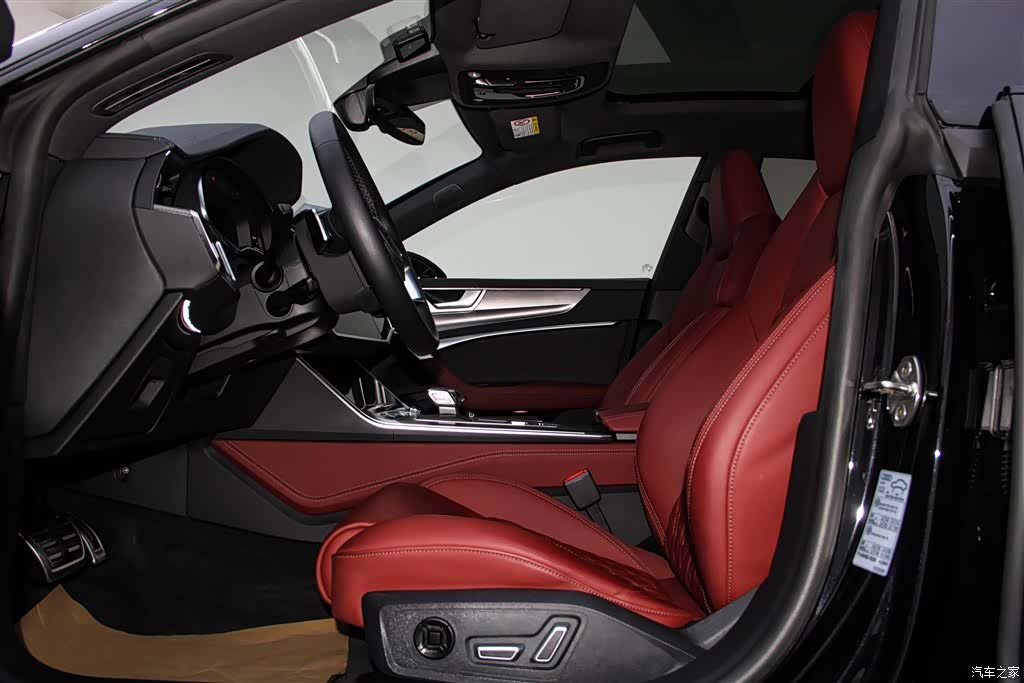 Audi A7L, 2025 22