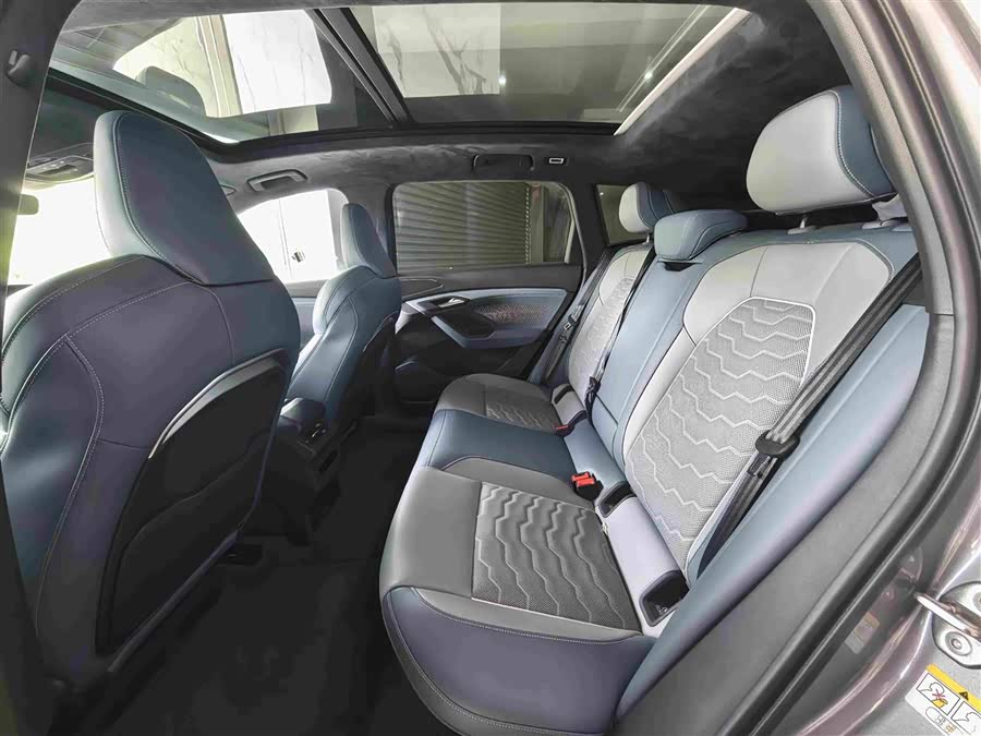 Audi Q6L e-tron 2025, фото 6