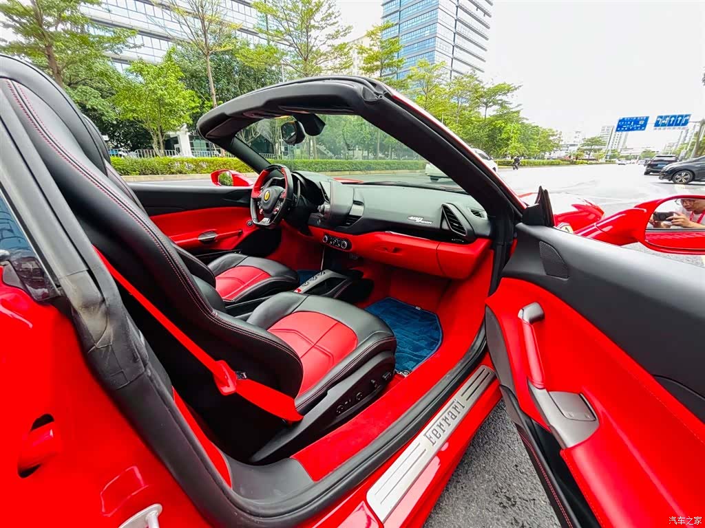 Ferrari 488, 2018 8