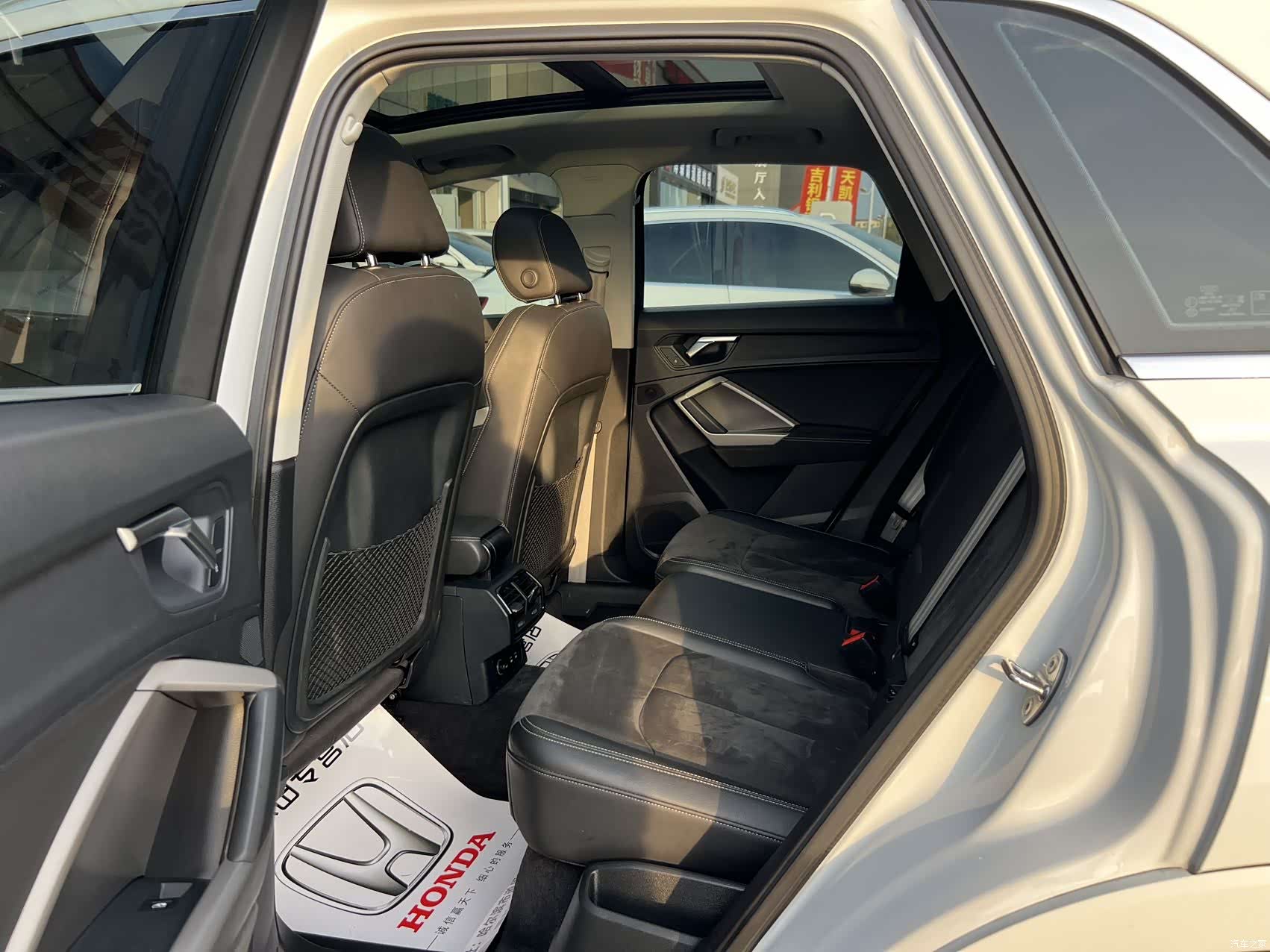 Audi Q3, 2022 8
