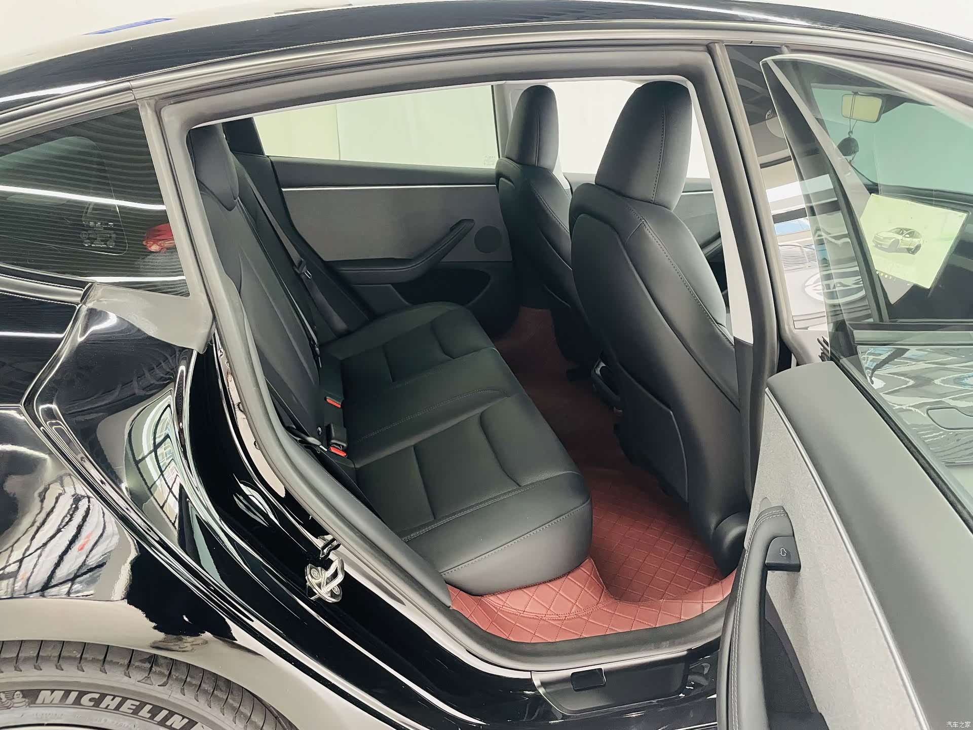 Tesla Model 3, 2023 14