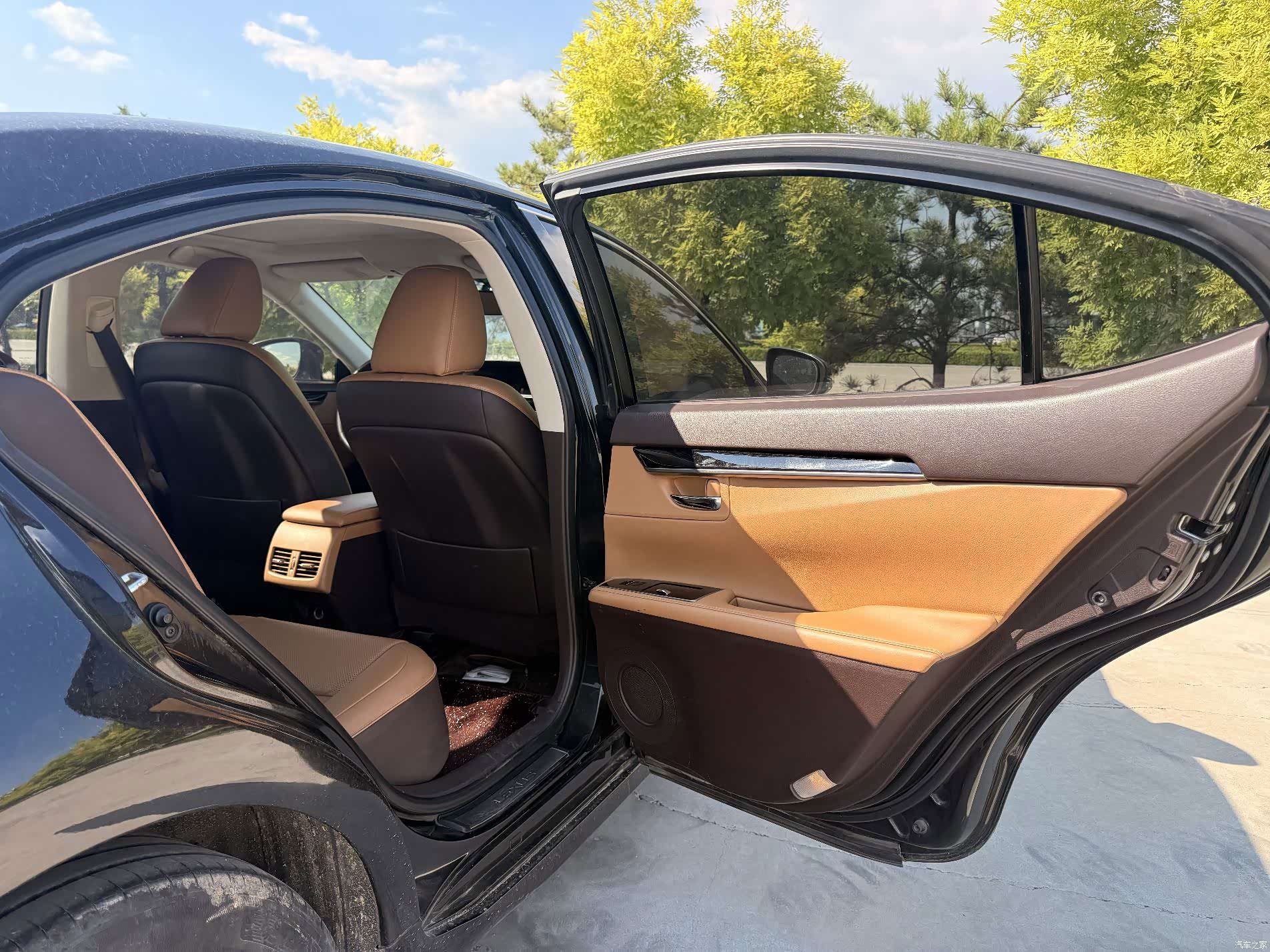 Lexus ES, 2016 12