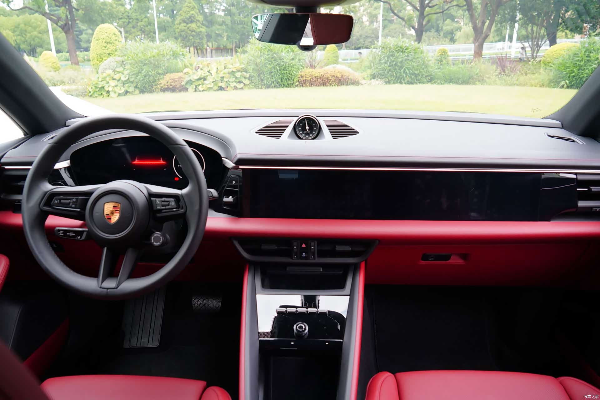 Porsche Macan, 2026 6