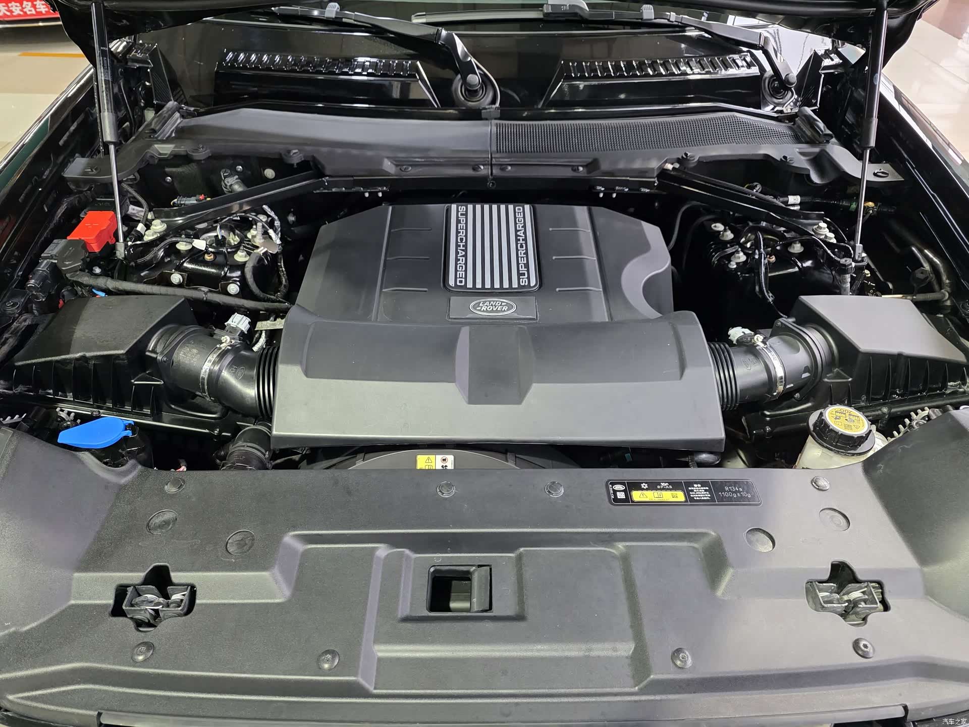 Land Rover Defender, 2024 33