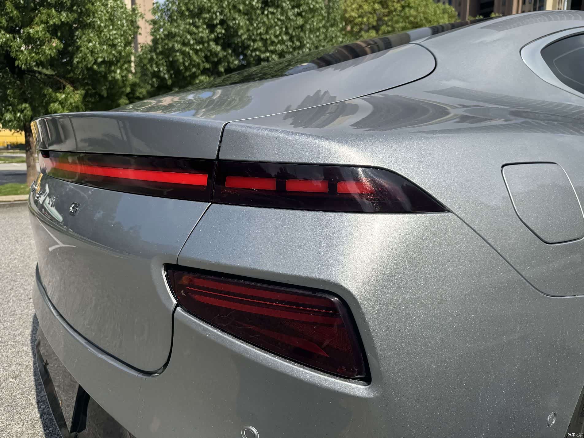 Xpeng P7, 2022 10