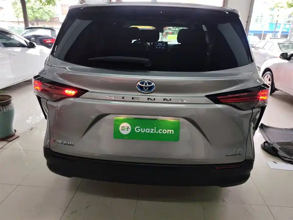 Toyota SIENNA