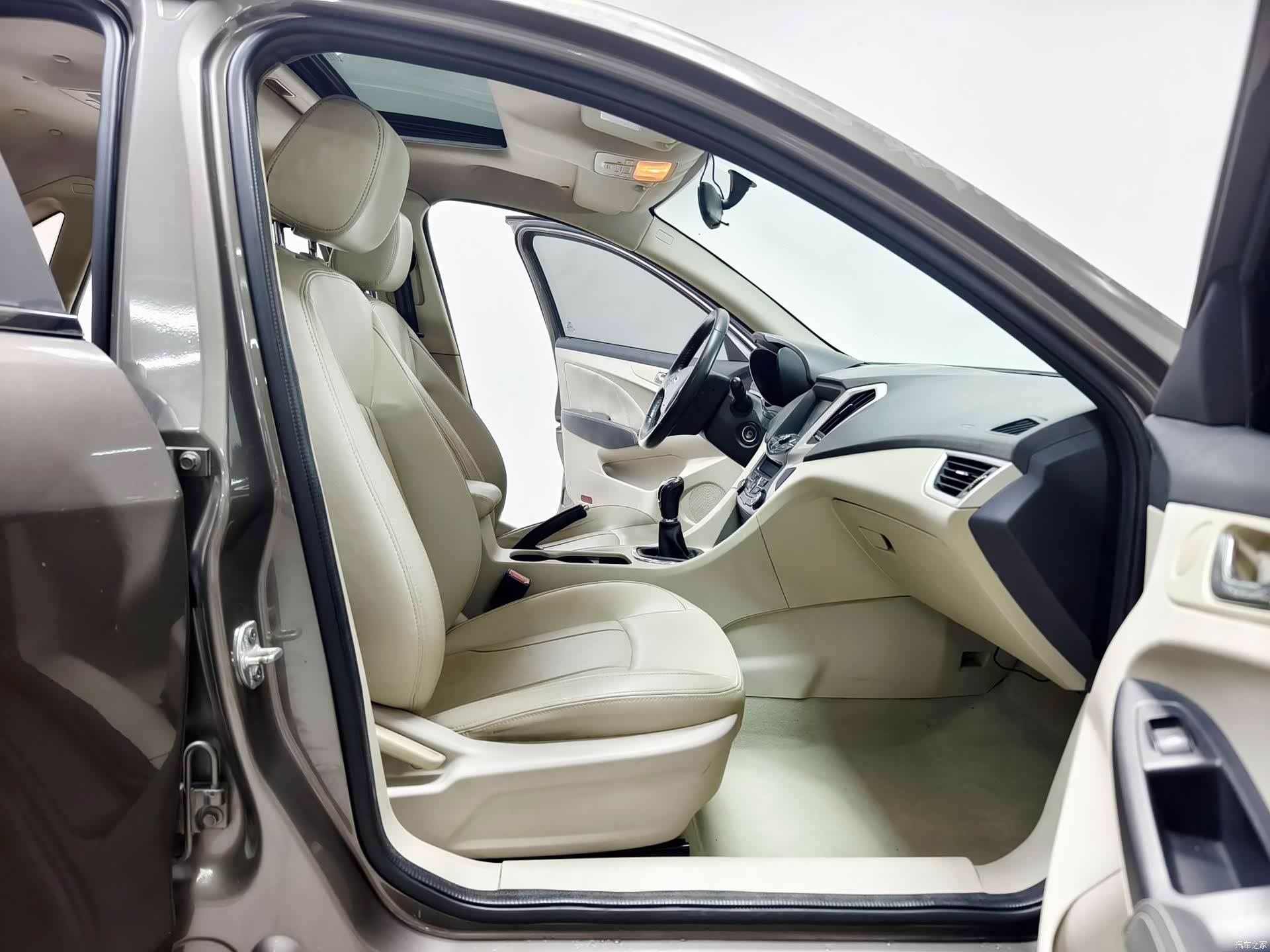 Chery 7, 2015 15
