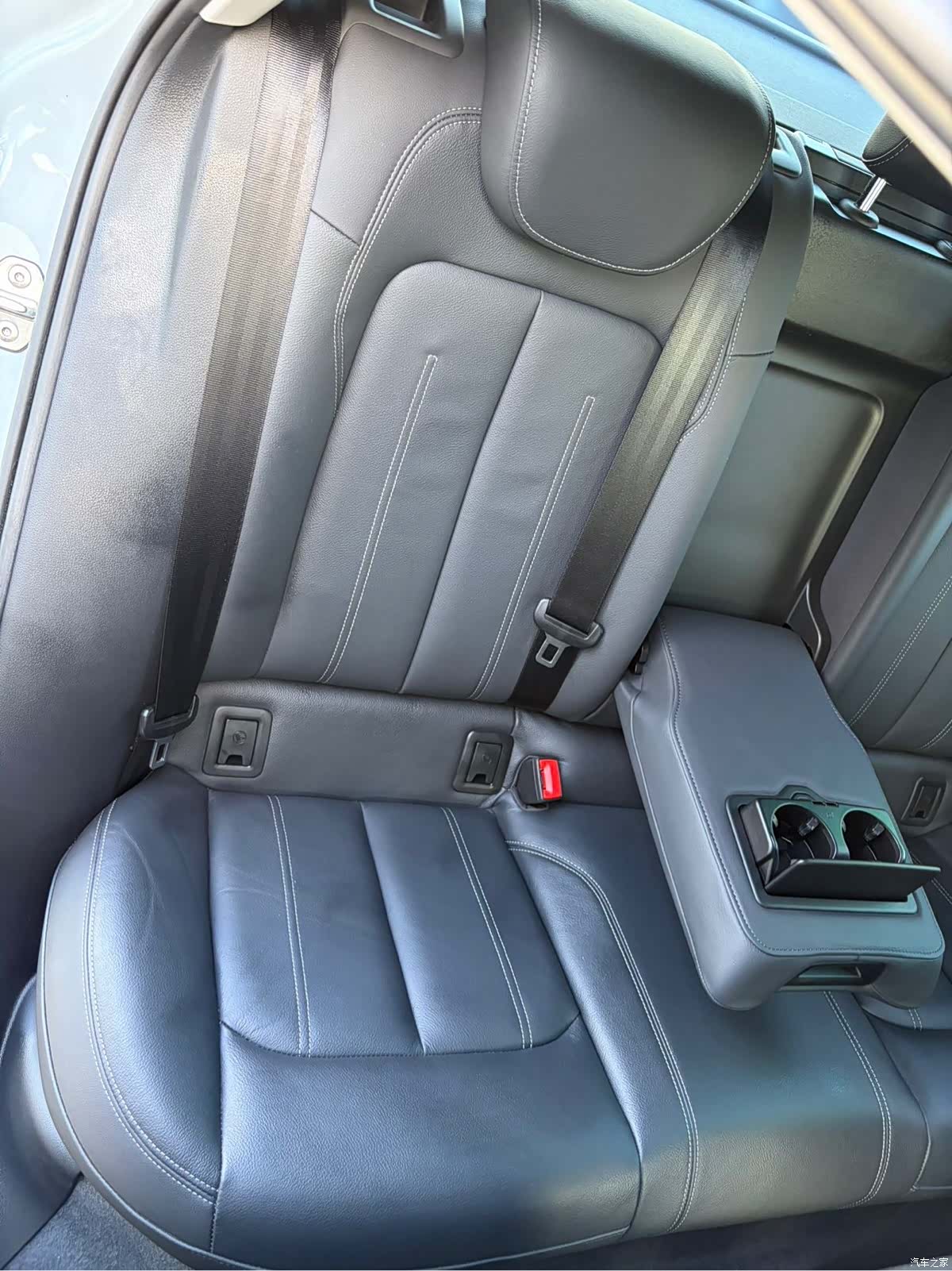 Audi Q2L, 2021 9