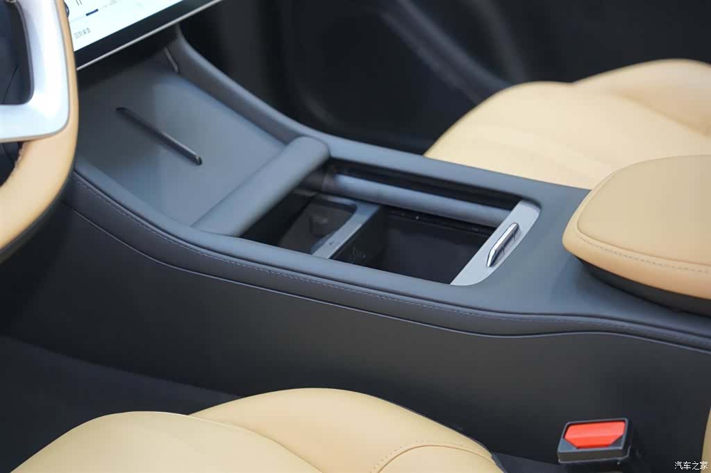 Geely Galaxy L7, 2024 13