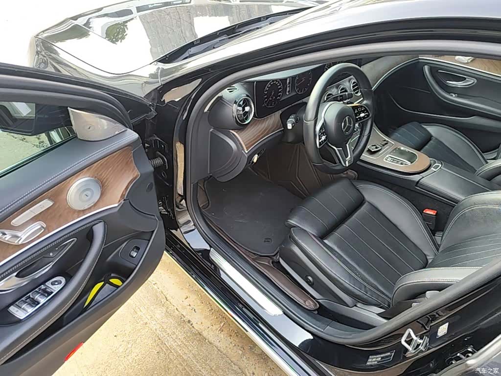 Mercedes-Benz E-Class, 2019 16