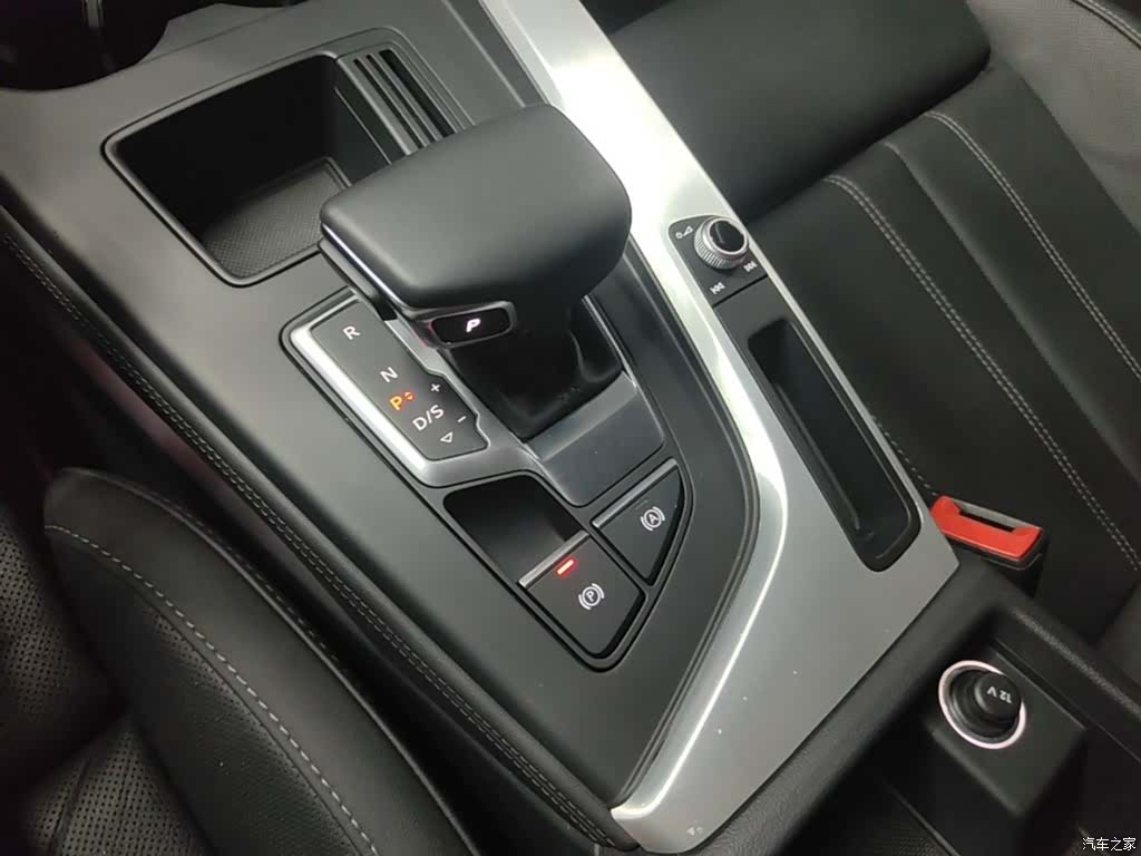 Audi A4L, 2022 10