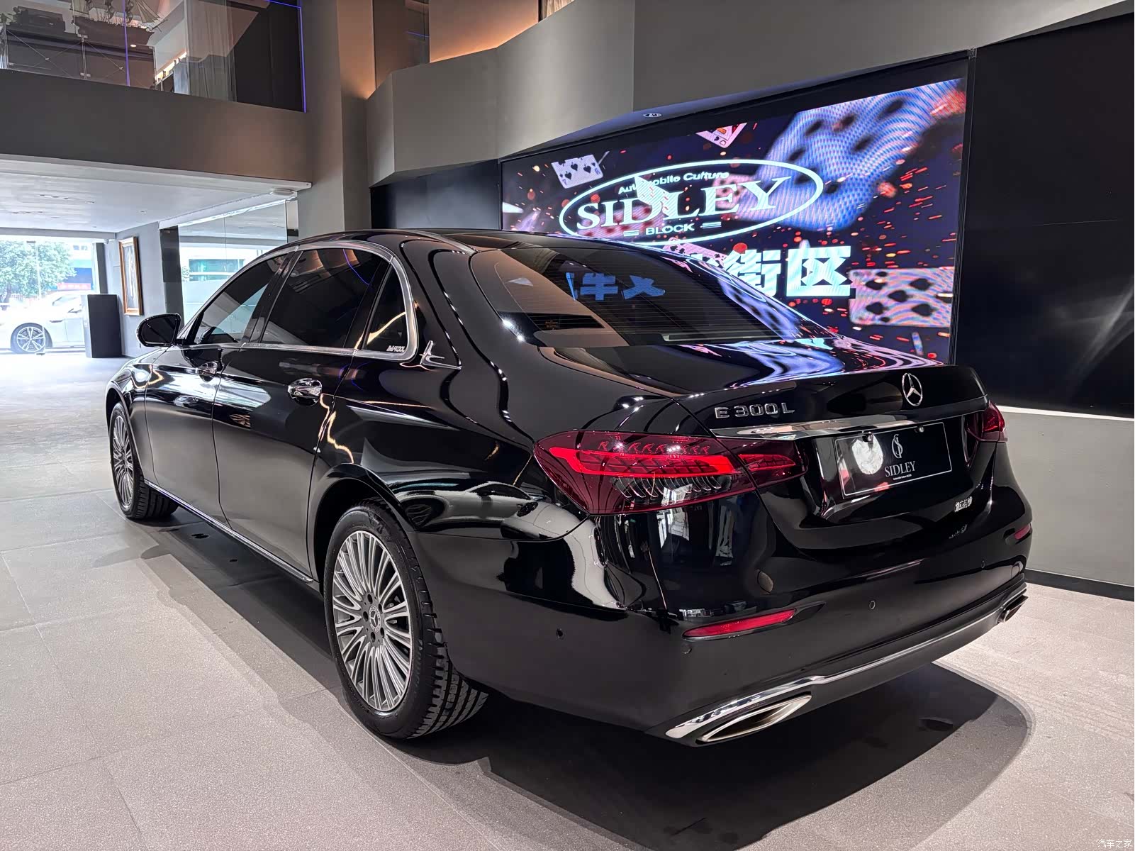 Mercedes-Benz E-Class, 2022 4