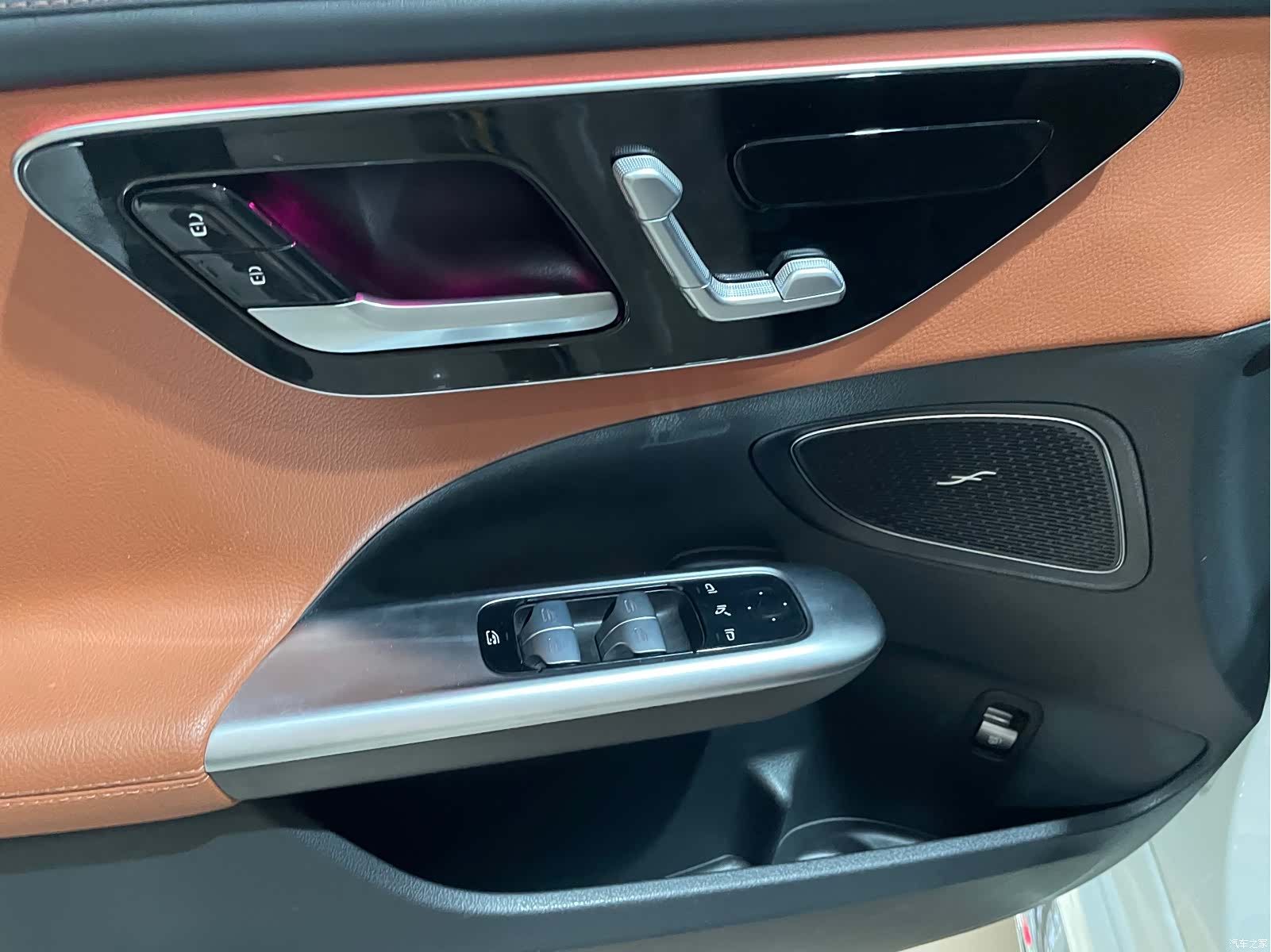 Mercedes-Benz C-Class, 2023 14