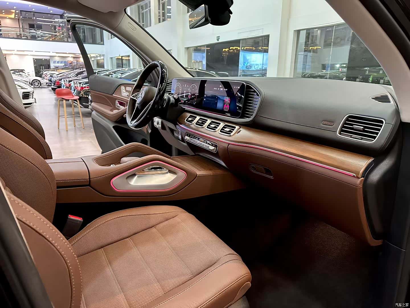 Mercedes-Benz GLS, 2024 7