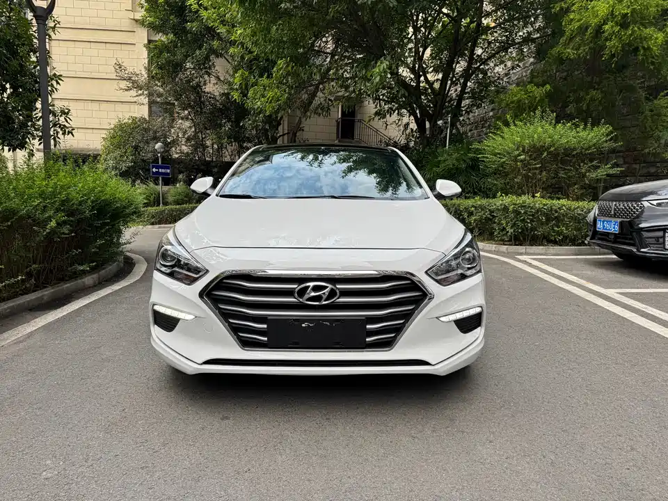 Hyundai Name picture