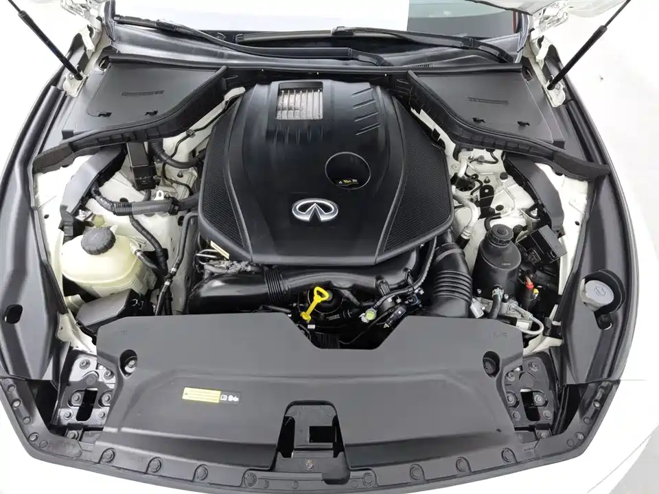 Infiniti Q50L