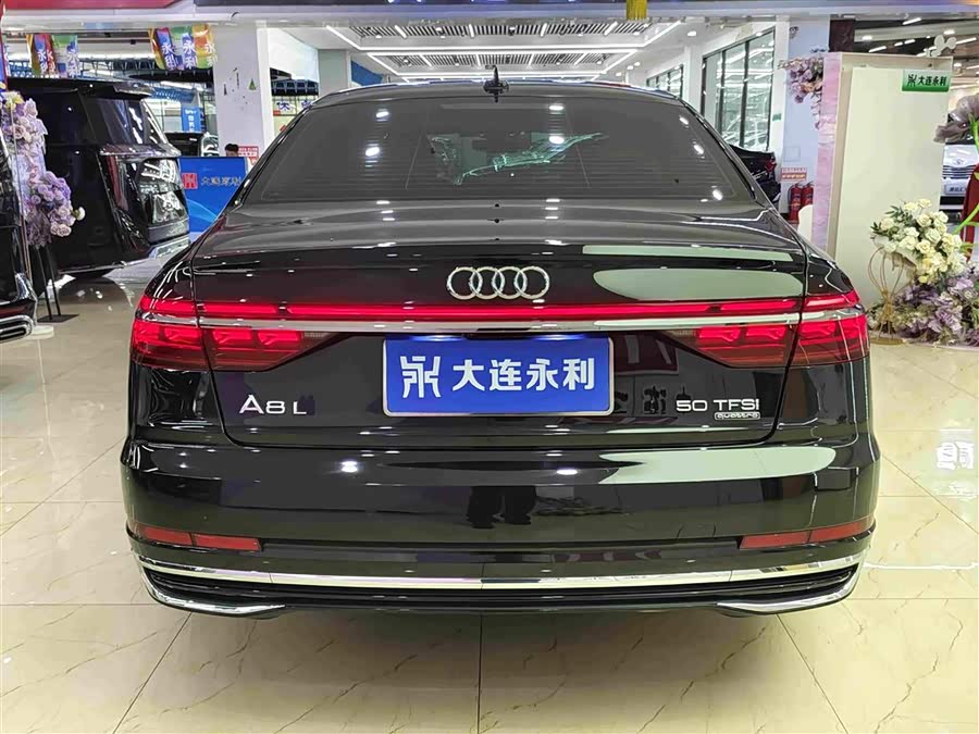 Audi A8 2023, фото 15