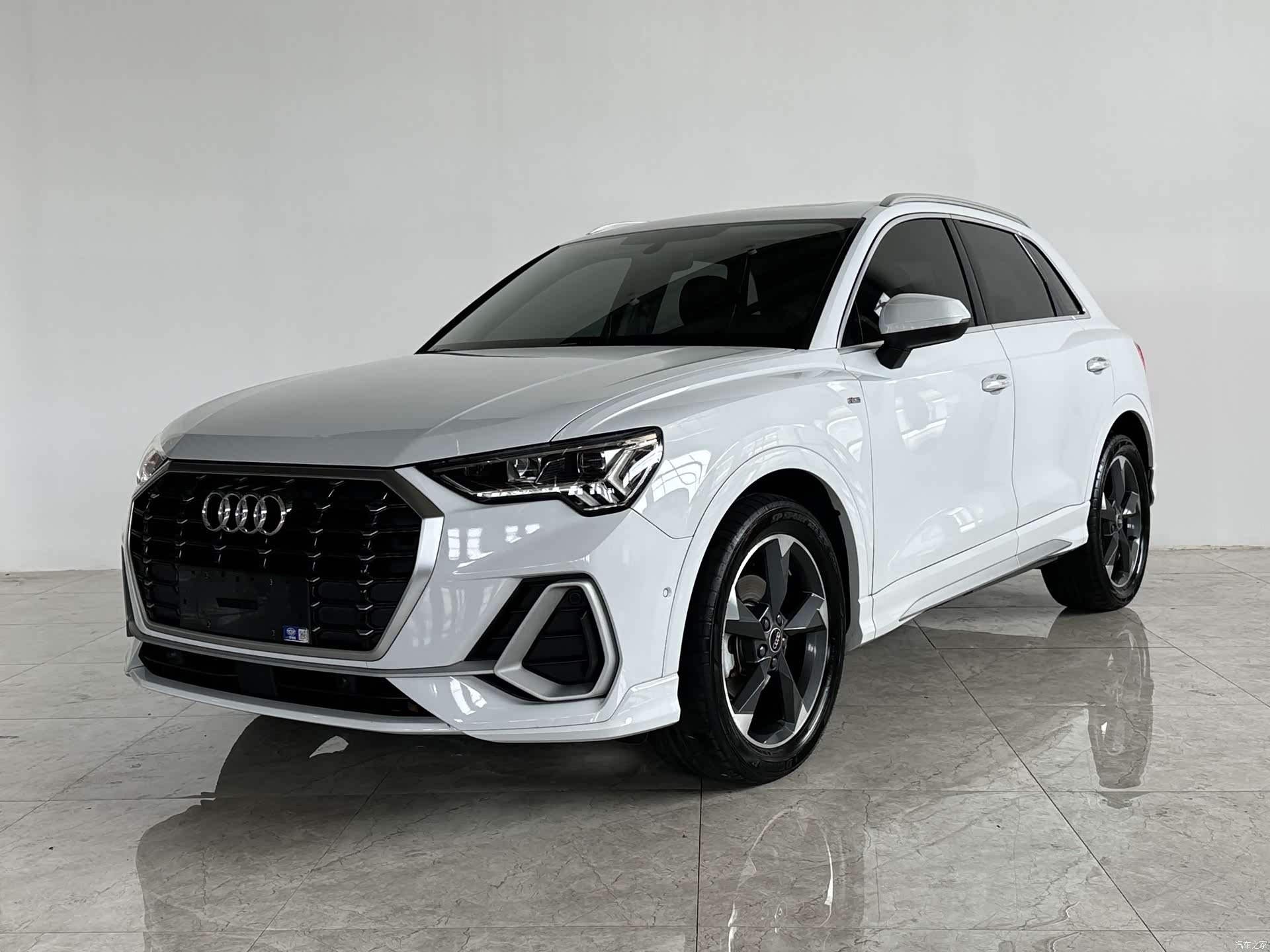 Audi Q3, 2022 2