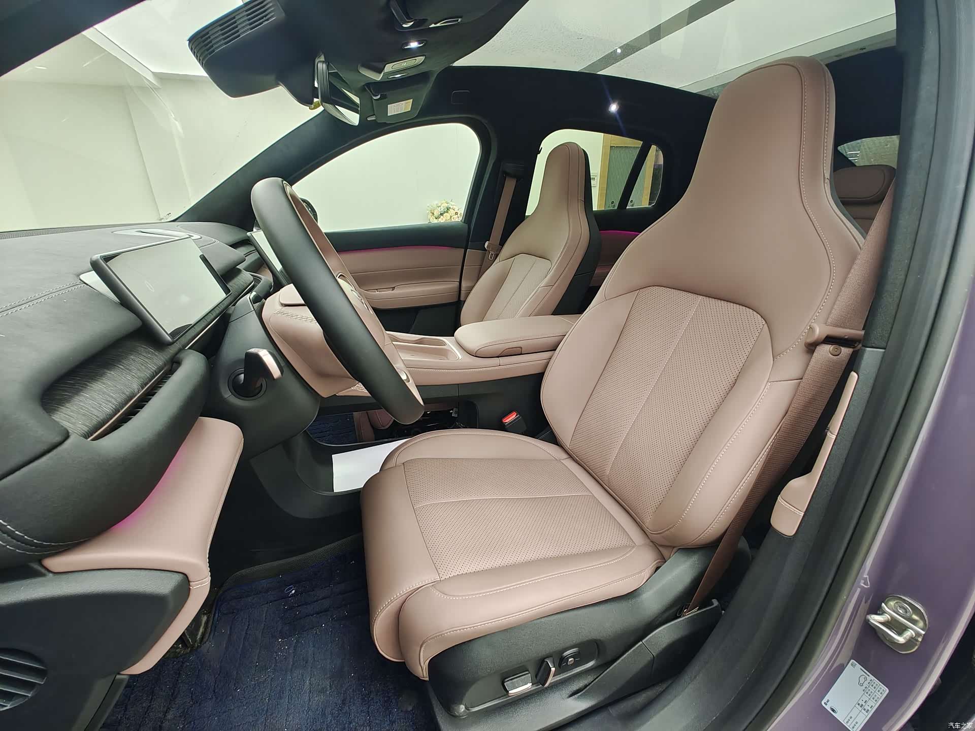 NIO EC6, 2025 31
