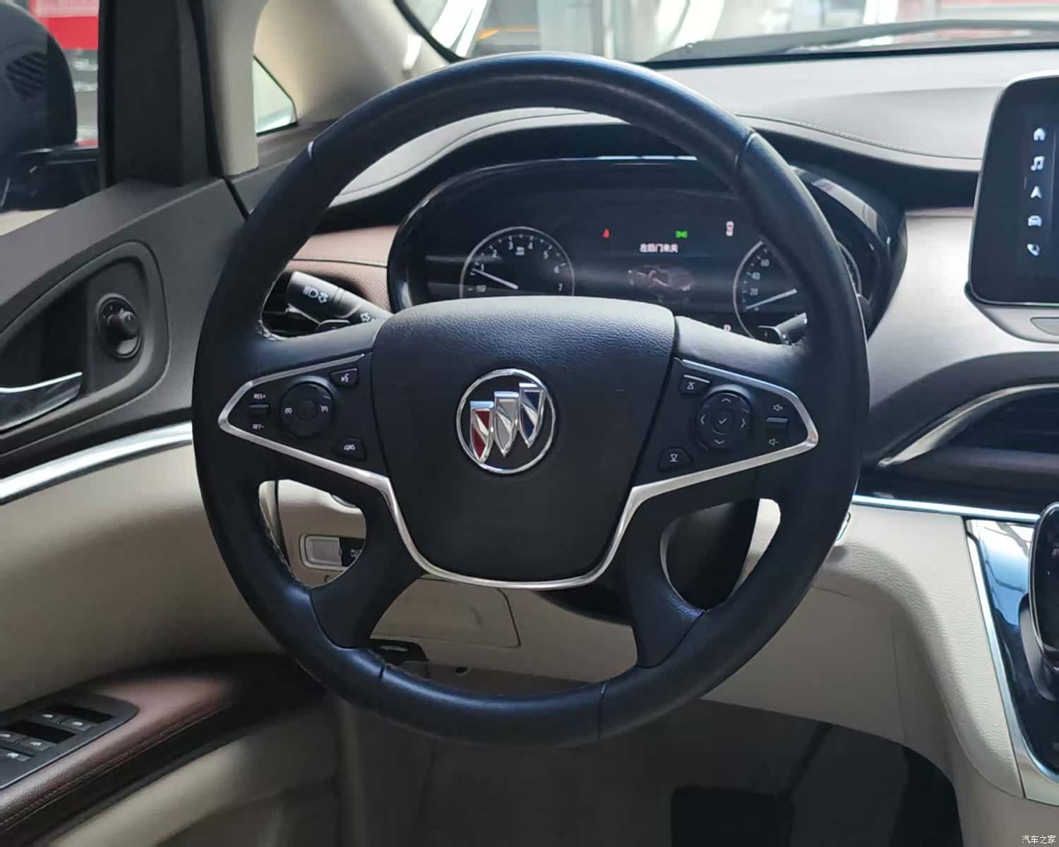 Buick GL8, 2022 10