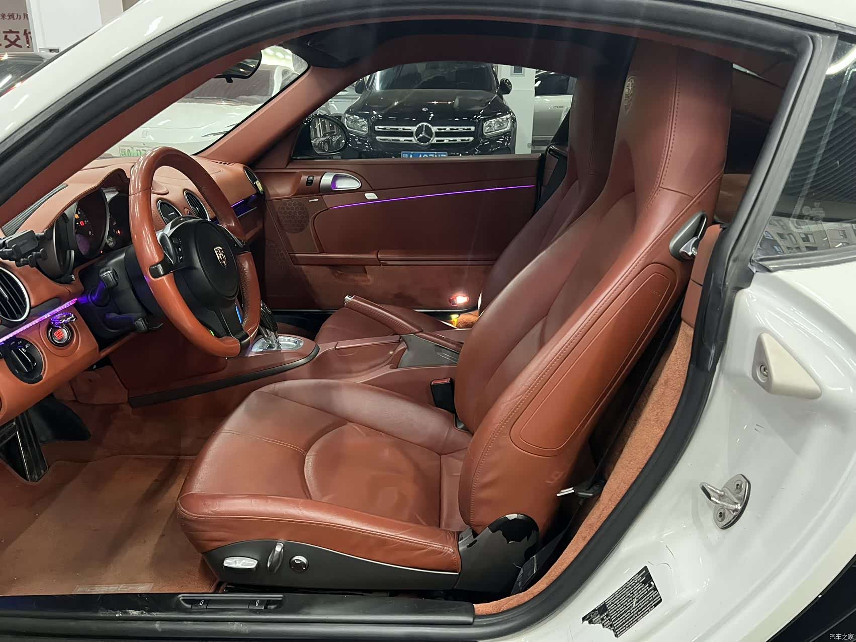 Porsche Cayman, 2010 11