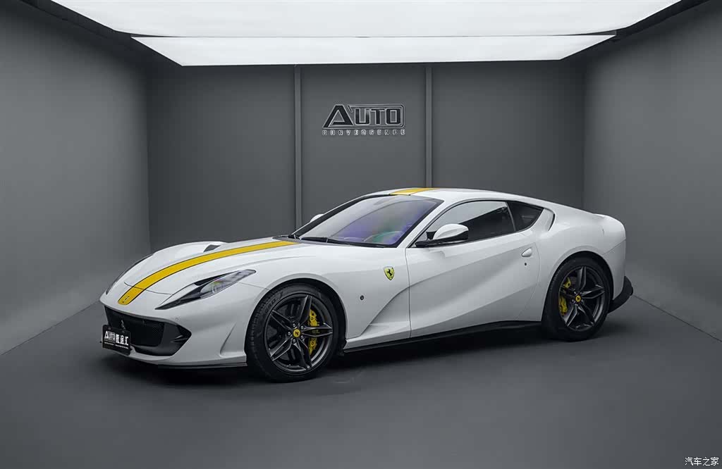 Ferrari 812