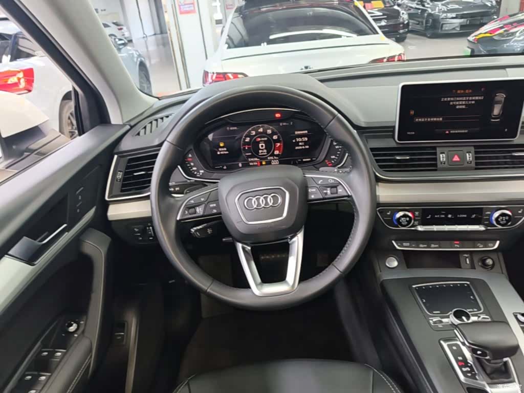 Audi Q5L, 2021 11