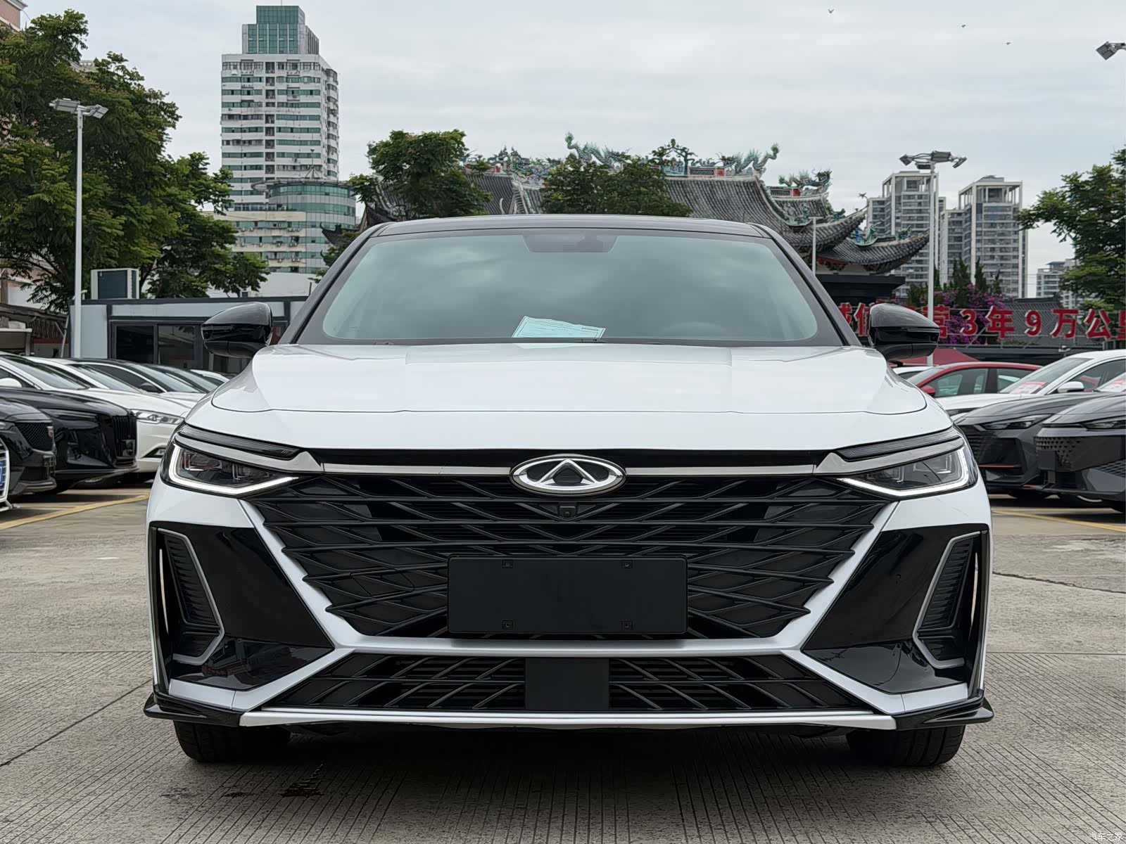 Chery Arrizo 8, 2024 2