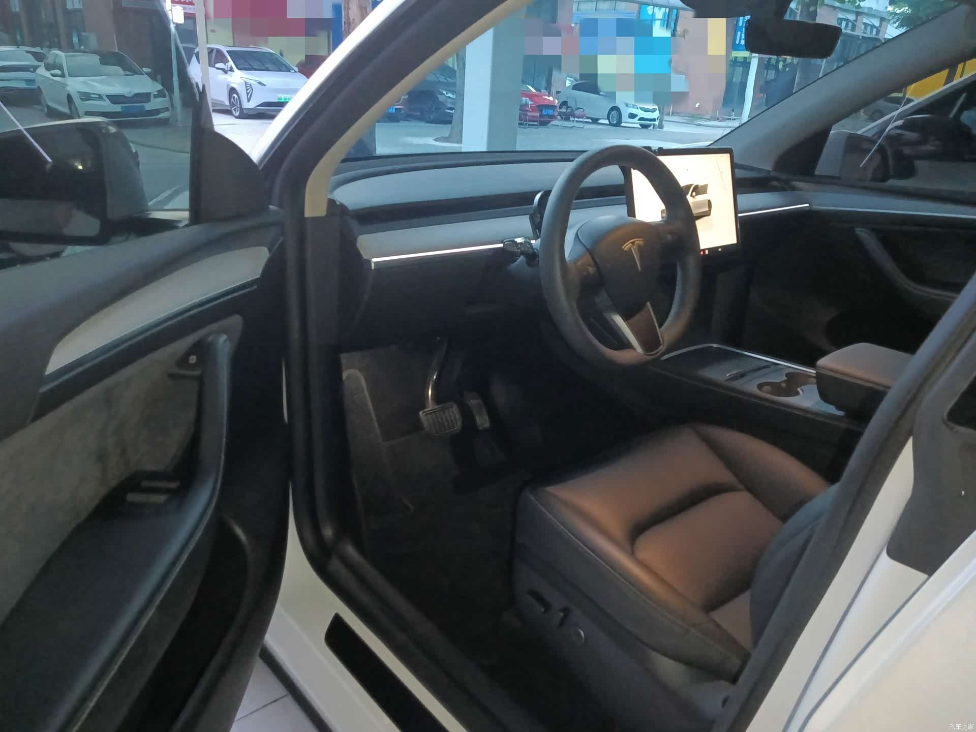 Tesla Model Y, 2024 3