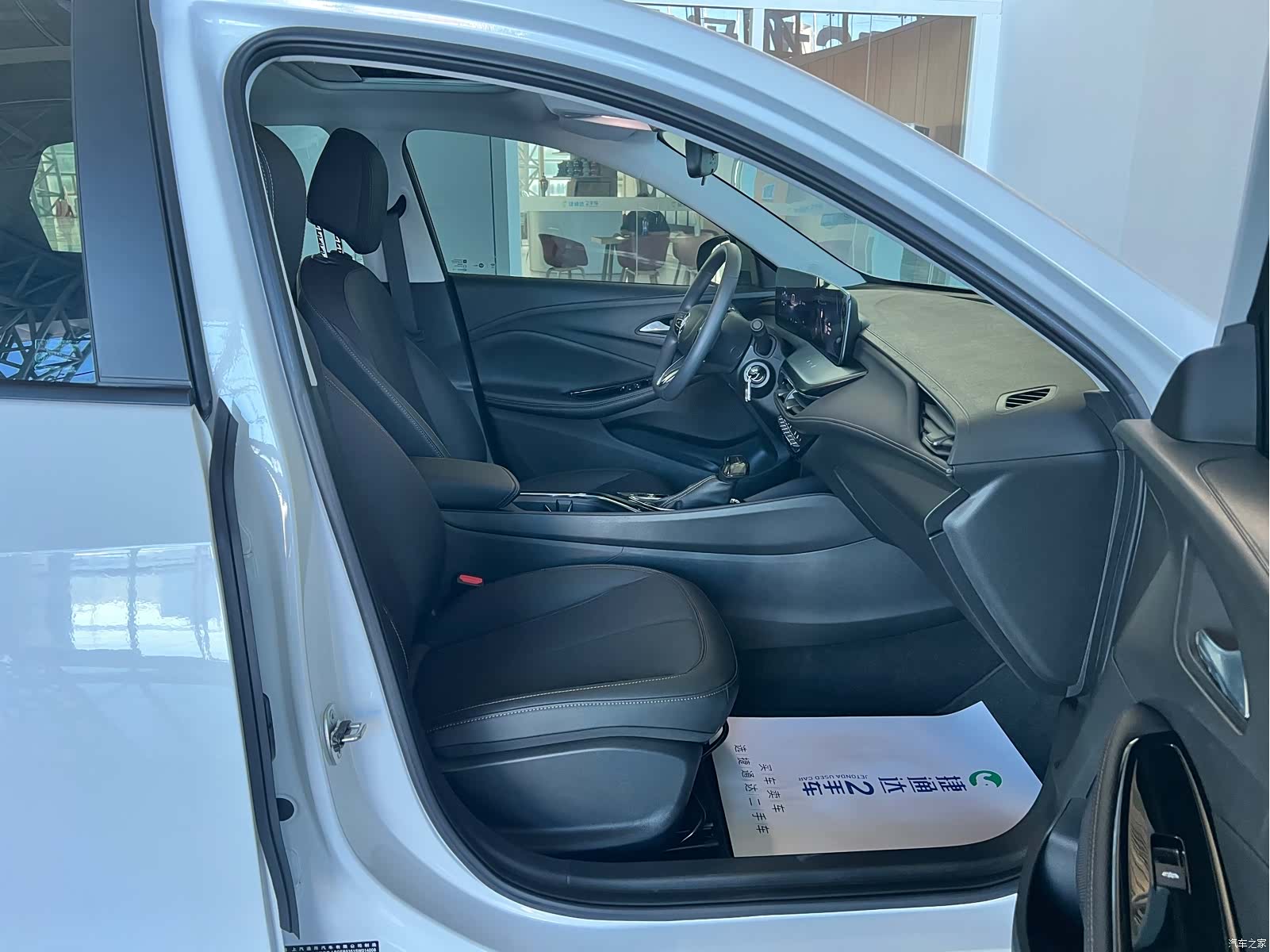 Buick Verano, 2025 12