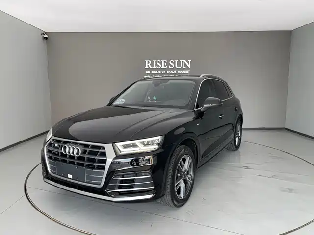 Audi Q5L 2021 — купить из Китая под заказ