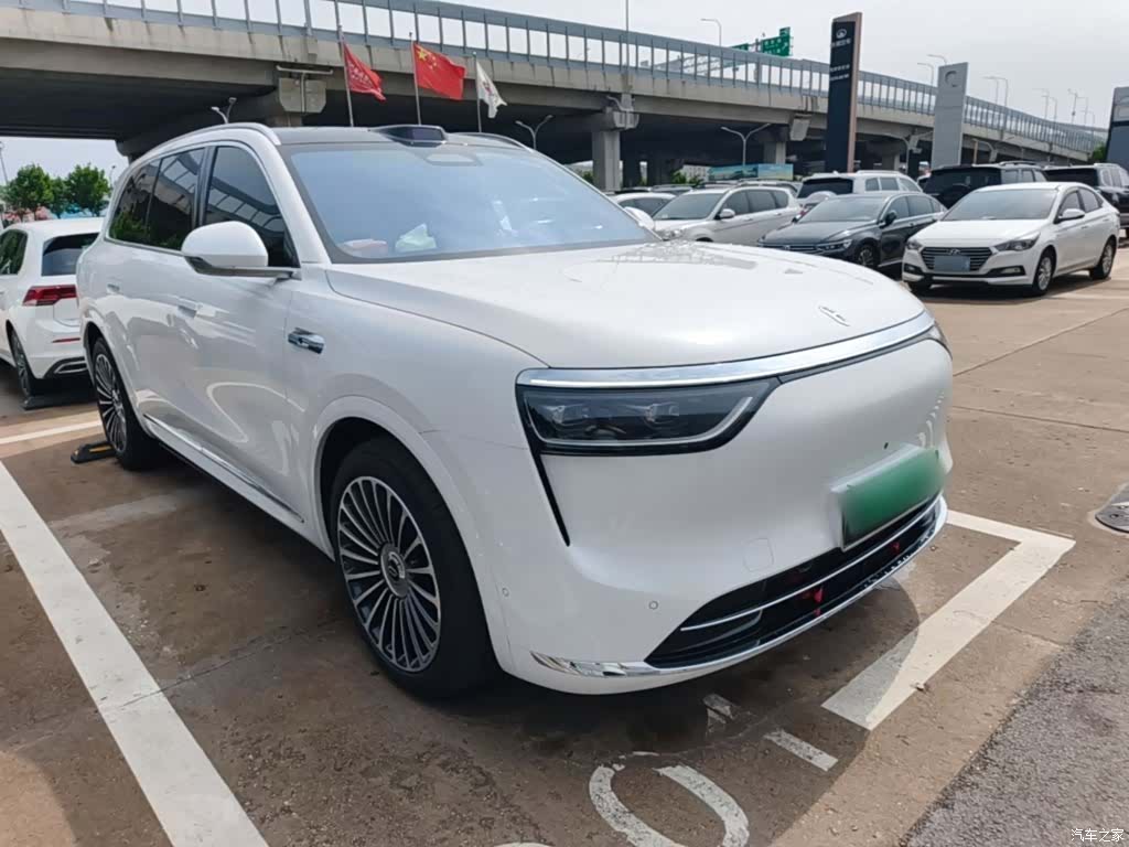 AITO M8, 2025 4