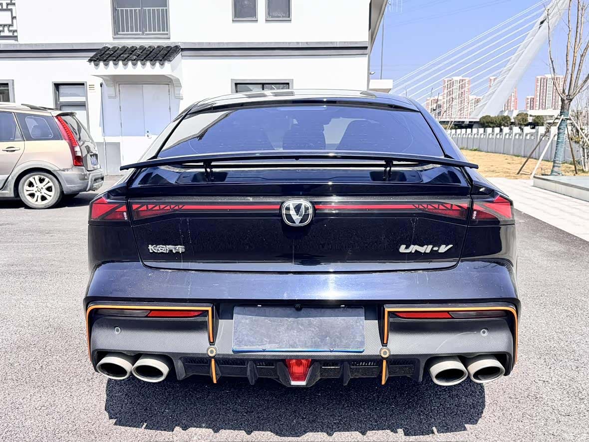 Changan UNI-V, 2022 6