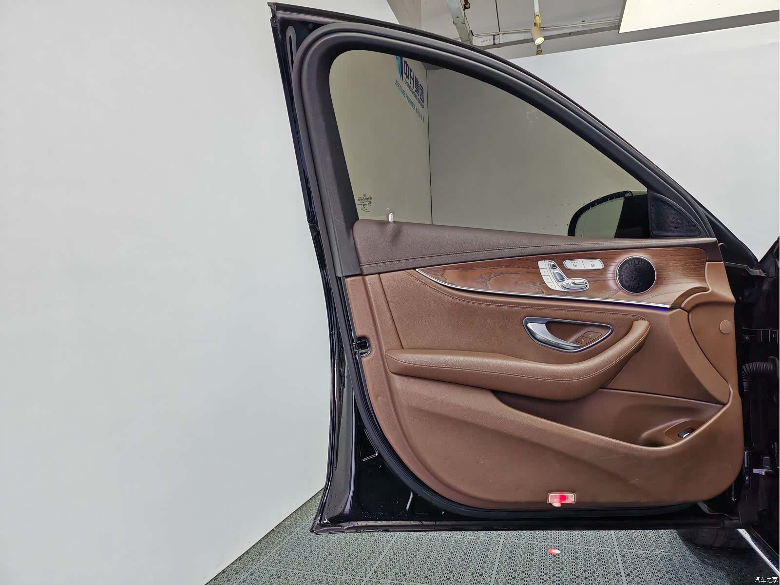 Mercedes-Benz E-Class, 2019 13