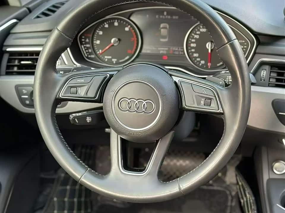 Audi A4L