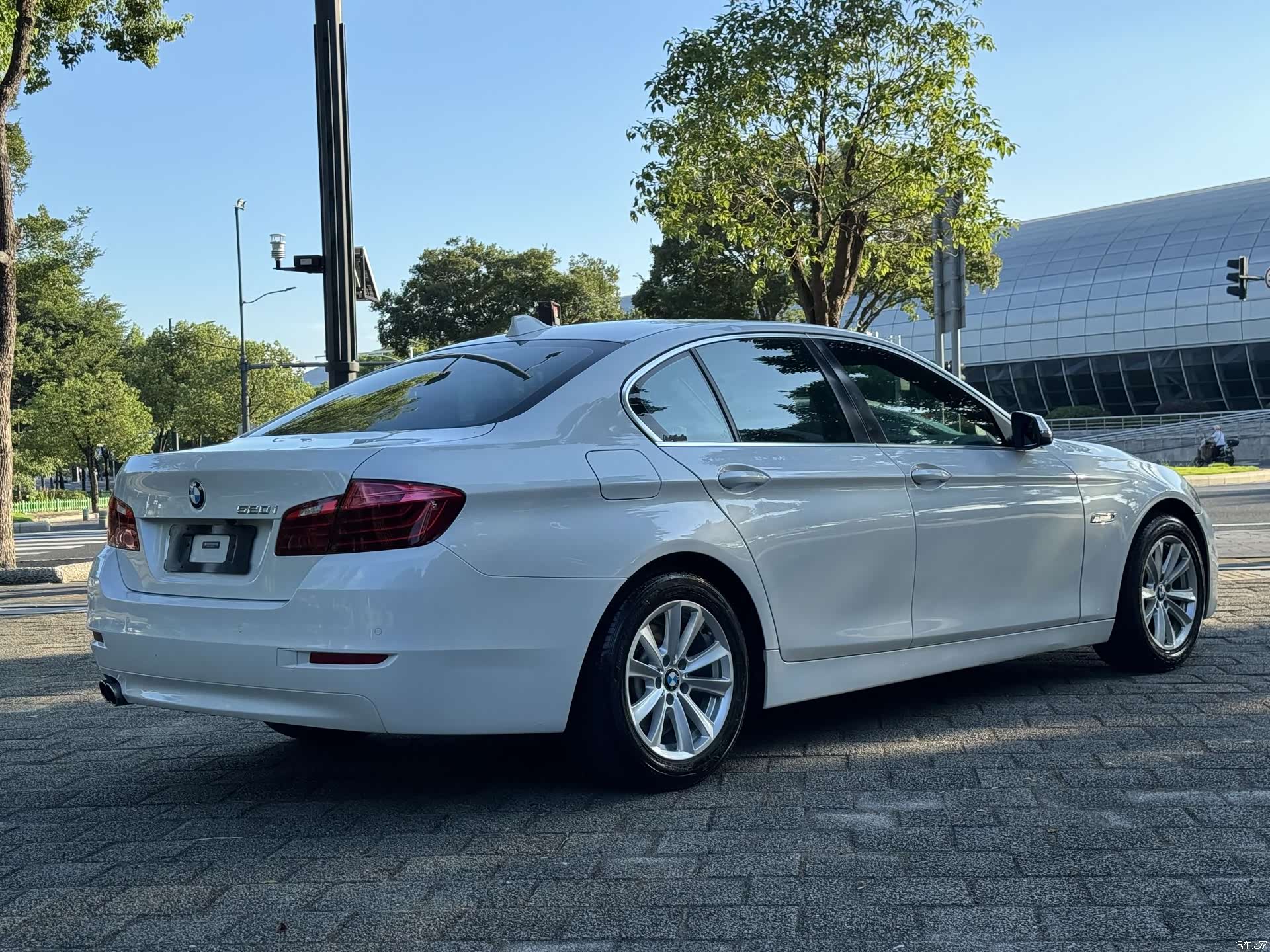 BMW 5 Series, 2015 9