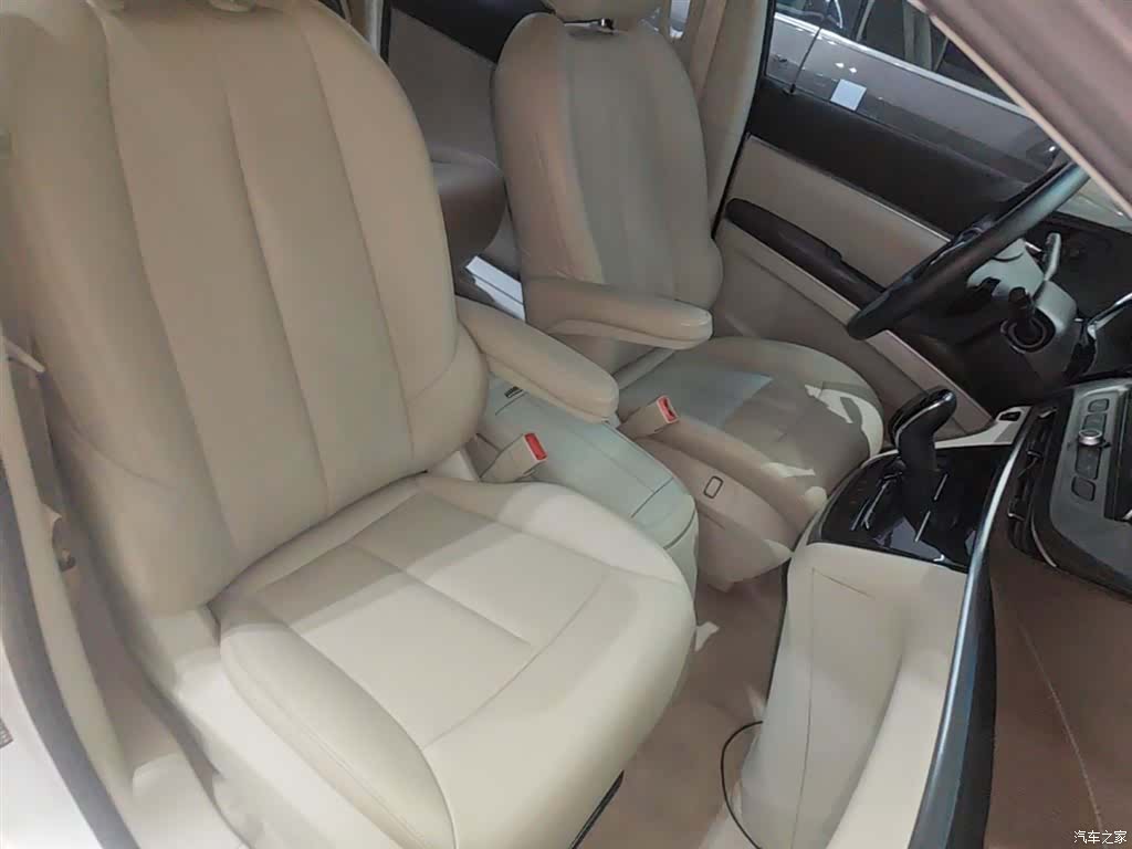 Buick GL8, 2023 25