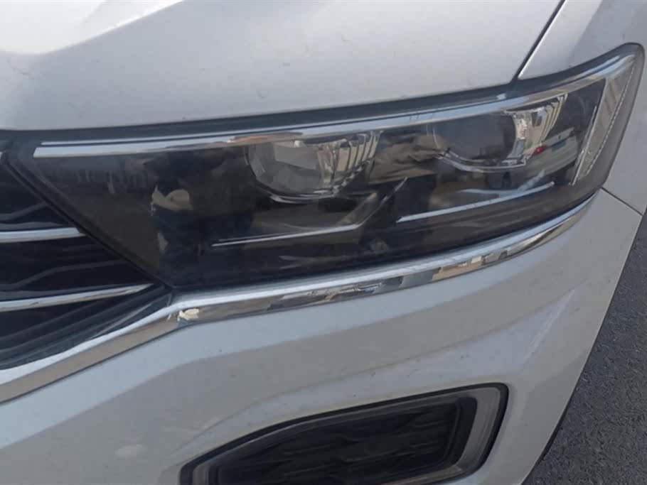 Volkswagen T-ROC exploring Songs