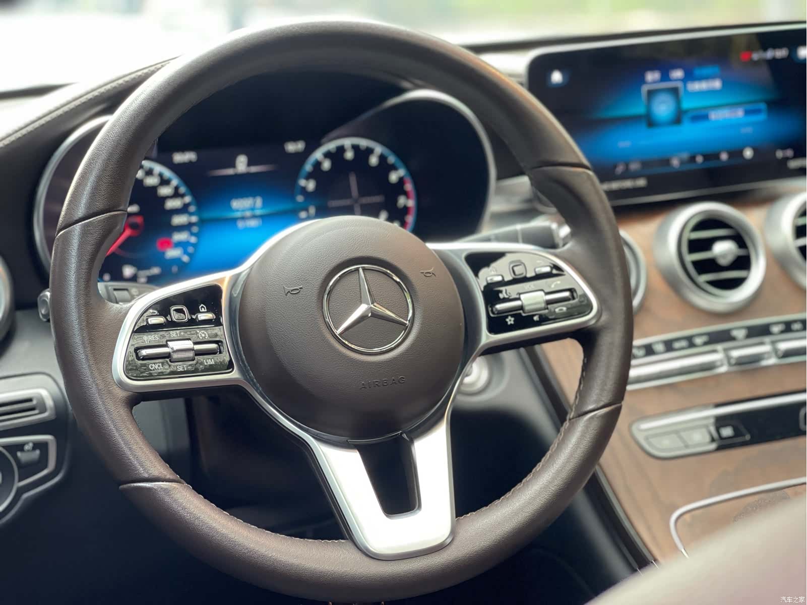 Mercedes-Benz GLC, 2023 21